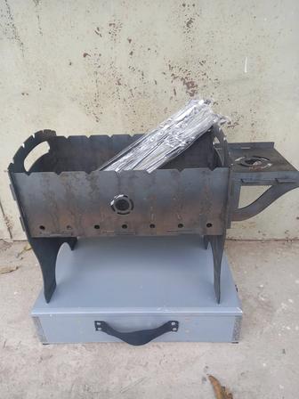 Мангаль разборный , шампура 14 шт , уголь 6 кг. Все пр- во Россия .