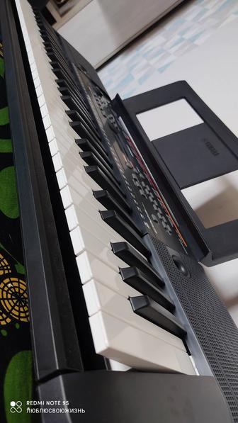 Синтезатор YAMAHA PSR E263 новый.