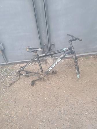 Продам рама велосипед да