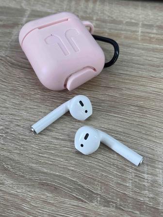 Продам AirPods 1 поколения