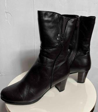 Продам женские сапоги теплые