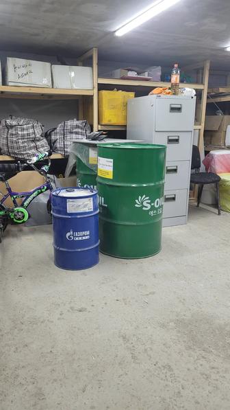 Продам бочку железную 200 литров и маленькую 45 литров