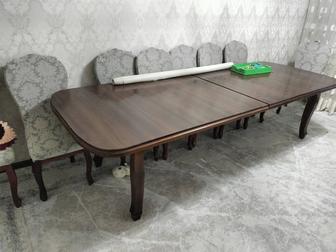 Стол и стулья