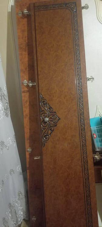 Продается спальный гарнитур