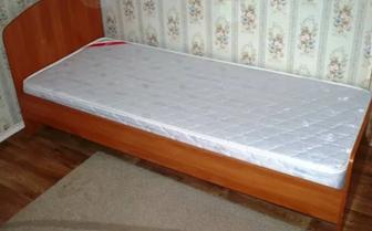 Кровать