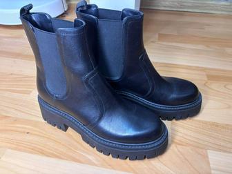 Новые челси оригинал от Calvin Klien