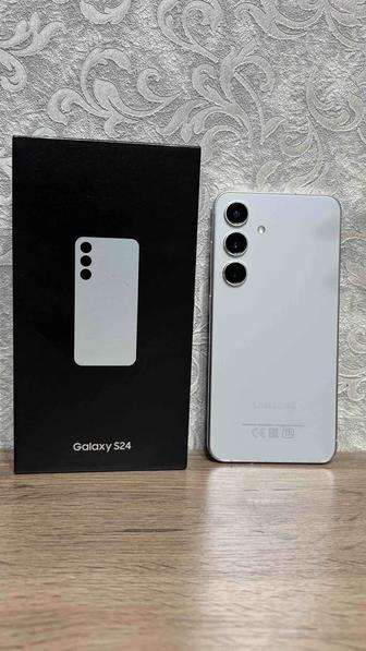 Продам смартфон Samsung S24