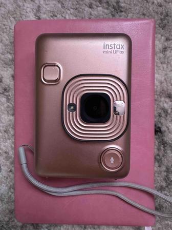 Продам fujifilm instax mini liplay