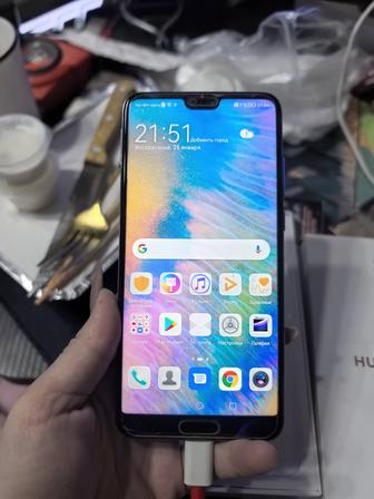 Продам Huawei p20