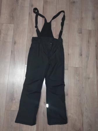 Срочно продам Комбинезон теплый зимний для мальчика и девочки 140 см, разме