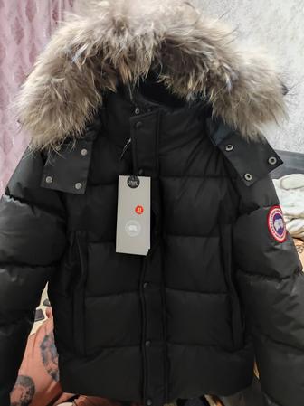 Зимняя куртка Canada Goose
