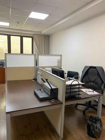 Продам стол офисный