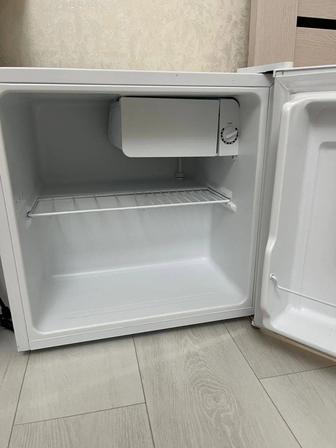 Продам офисный холодильник