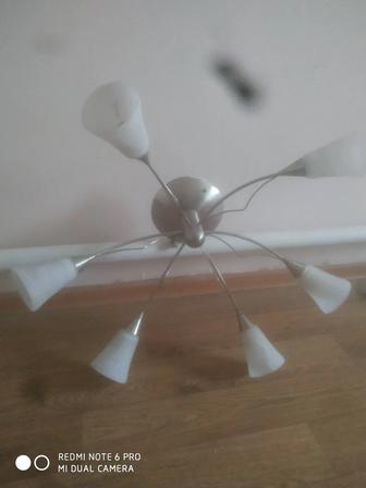 Люстра потолочная, на 6 лампочек