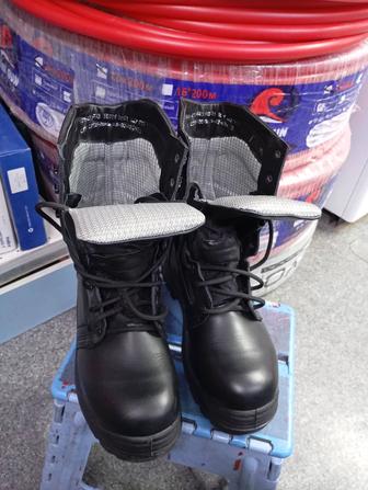 Мужской обувь берцы