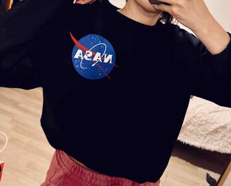 Стильный оверсайз свитшот с модным логотипом NASA