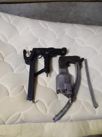 Инструменты два степлера