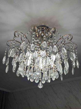 Продам люстру в зал