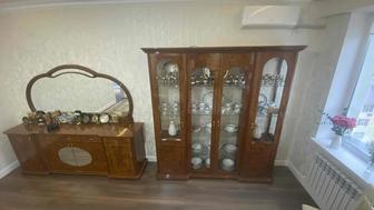 Гостинный мебель ( комод и сервант-витрина) пр-ва Италия