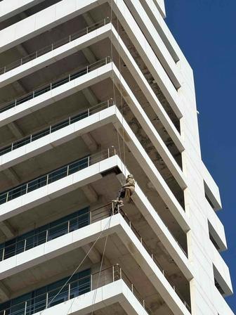 Альпинист работы на высоте