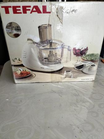 Продам электрическую овощерезку Tefal