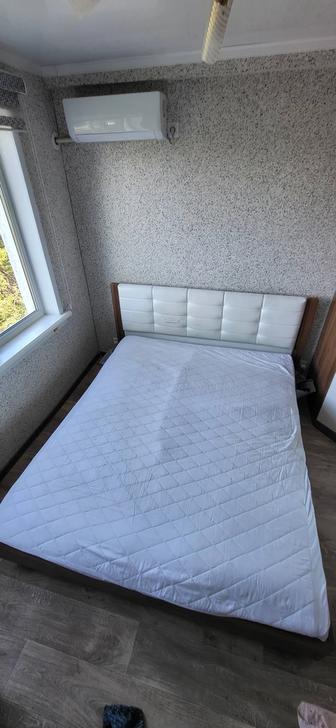 Продам кровать двухспальная