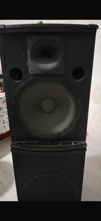 Акустика Behringer