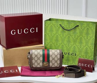 Сумка Gucci в фирменной подарочной коробке