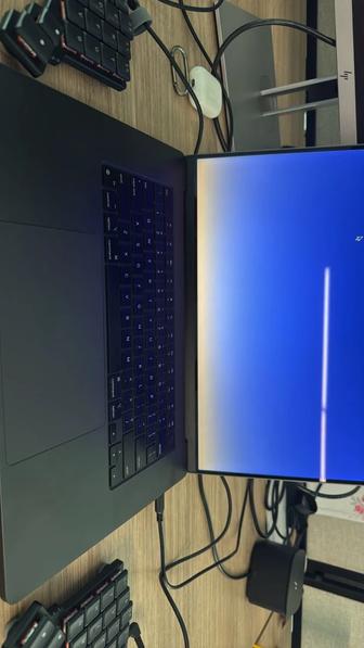 Macbook pro 16 m3 pro