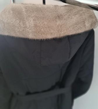 Продам женский зимний пуховик