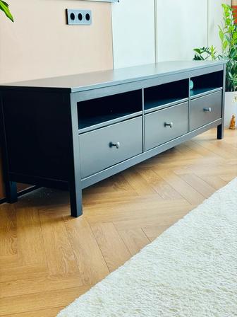Продам тумбу под телевизор