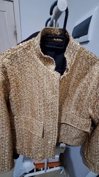 Пиджак-бомбер стильный новый