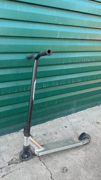 Продам самокать трюковой