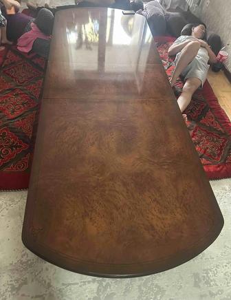 Продам Большой Стол в гостиную/зал