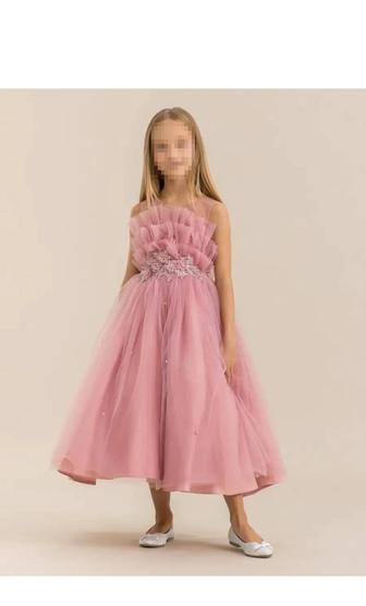 Платье вечеразнее праздничное, размер 128-134.