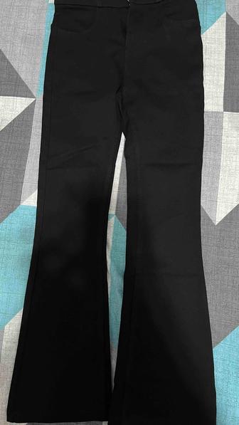 Продаю джинсы