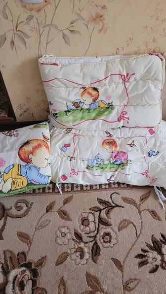 Бортики в манеж кроватку