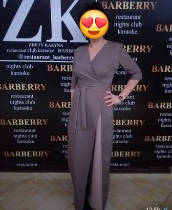 Продам элегантный брючный двойка,костюм