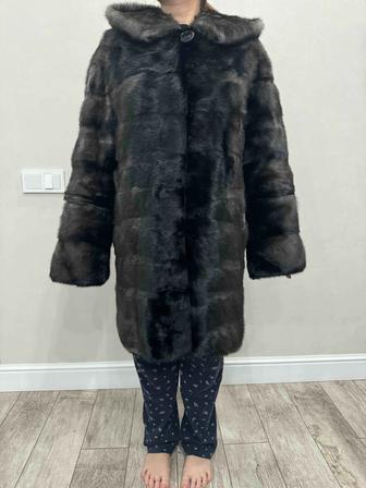 Продам норковую шубу