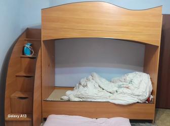 Продам кровать двухэтажную