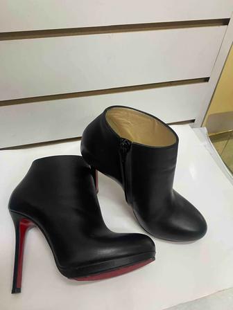 Женские полусапожки