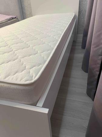 Продам кровать односпальную с матрасом 200х80