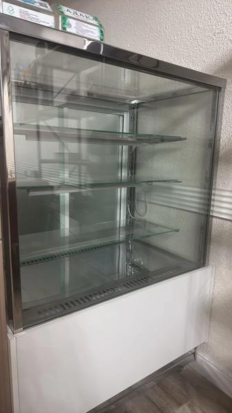 Витринный холодильник