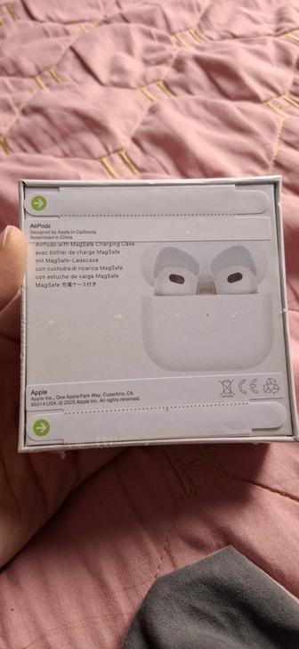 Продам AirPods наушники