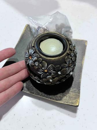 Продам 2 подсвечника