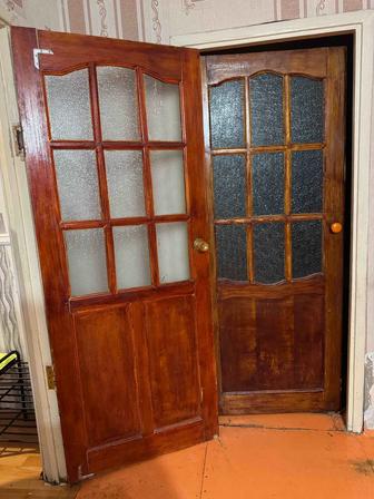 Продам две деревянные двери!