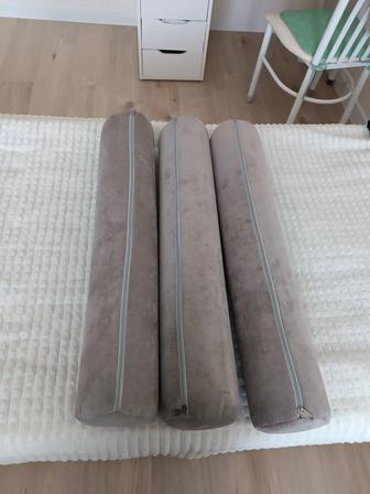 Продам декоративные подушки 3 шт