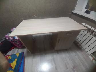 Стол письменный