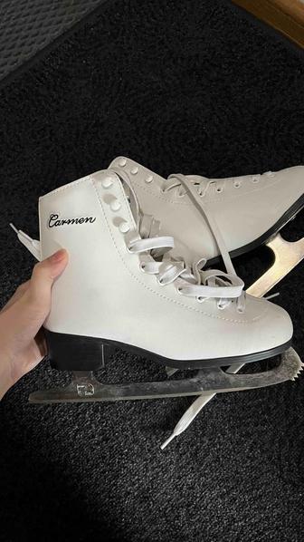 Продам коньки