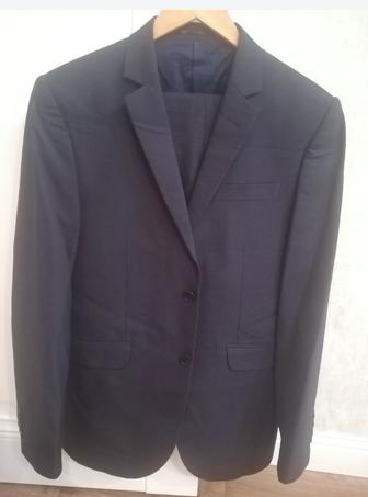 Продам черный костюм с брюками